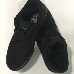 Etnies Skater Shoes Black Canvas Low Top Men’s US 8
